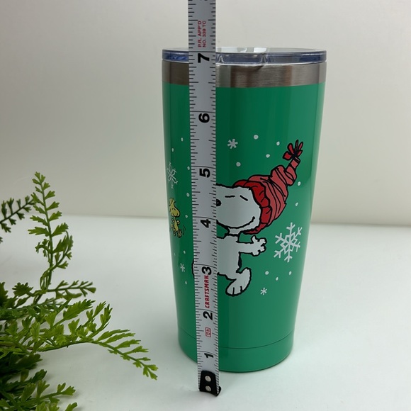 Snoopy Christmas cup with lid, NWT, cute Peanuts snowflake design - Picture 9 of 13